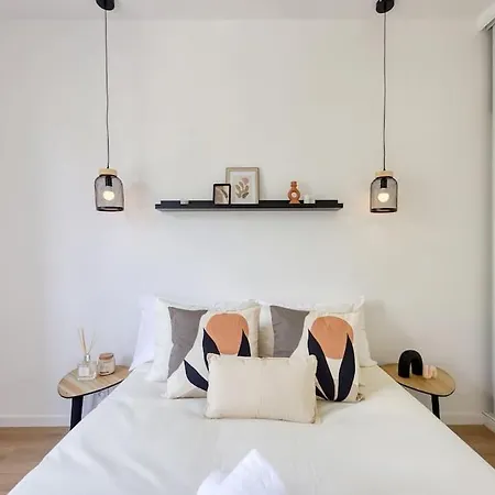 Apartment T2 Parisien- 1 Min A Pied Du Metro Ligne 13 & 14 *